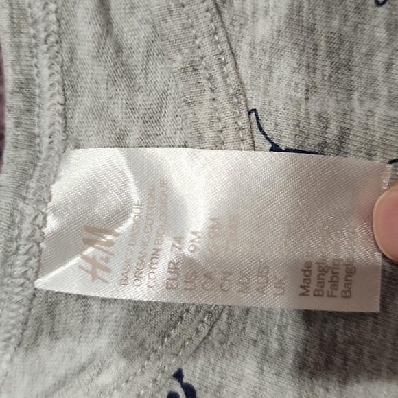 H&M boys dinosaur outfit - Picture 4 of 8